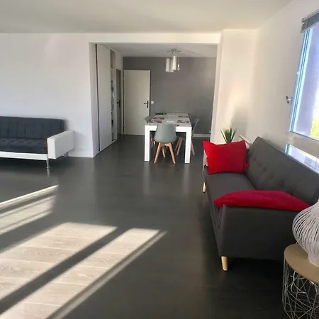 130 M2 Grand Paris Rer A 5 Mn Apartamento